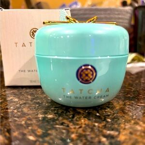 The Water Cream NIB 1.7oz
Lightweight Pore-Refining Moisturizer